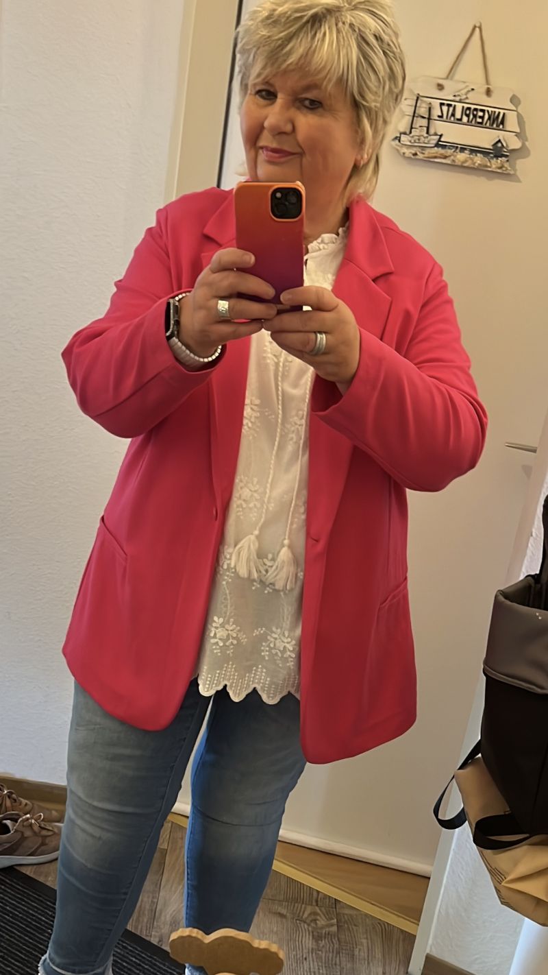 Elli28